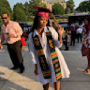 Meet your Posher, Aisha